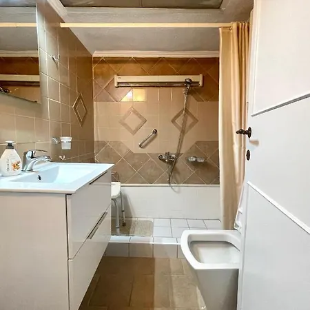 Ilisia Xsoma Flats Apartment *